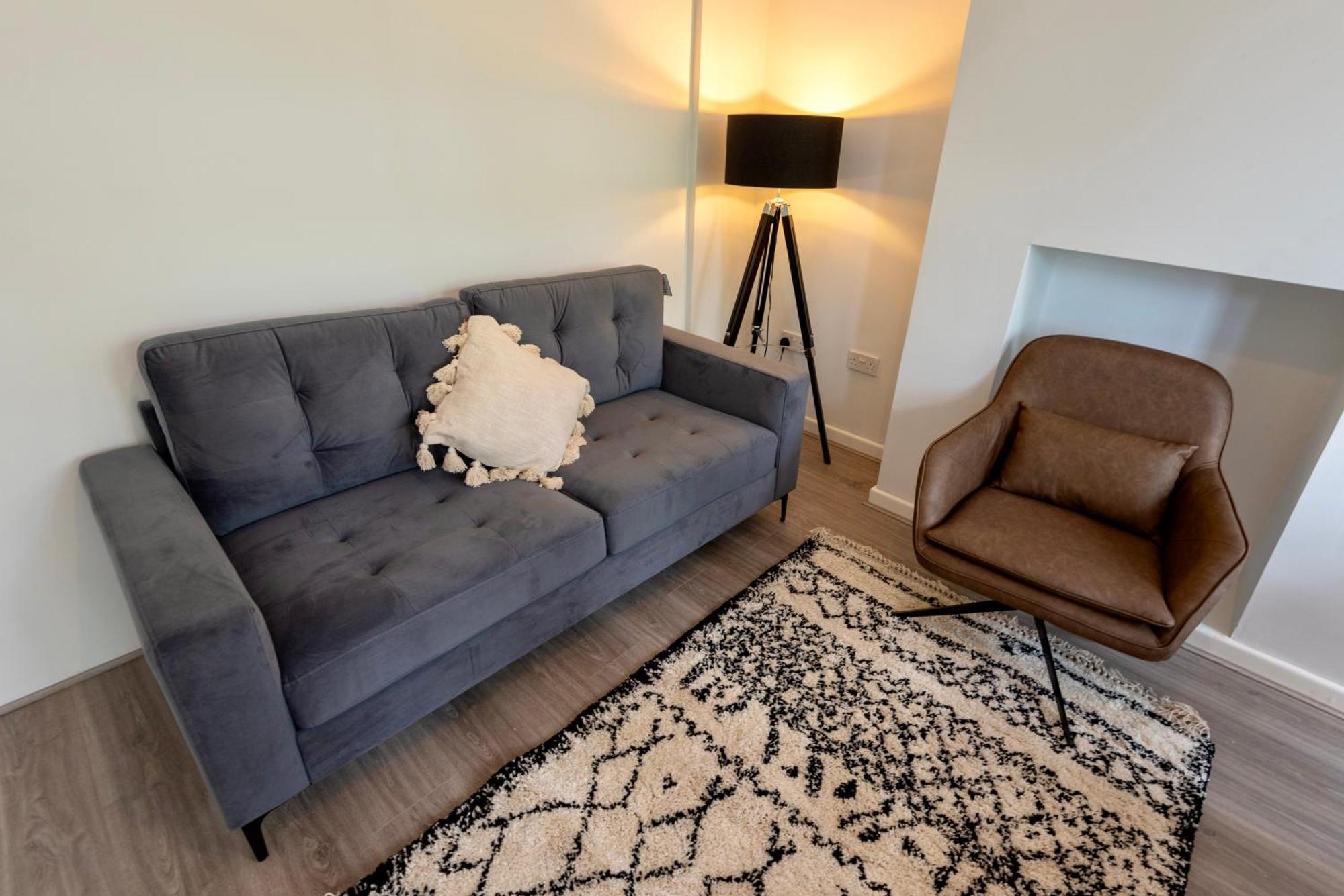 Single Room In Brand New 5 Bedroom Home BW Room 2 索利赫尔 外观 照片